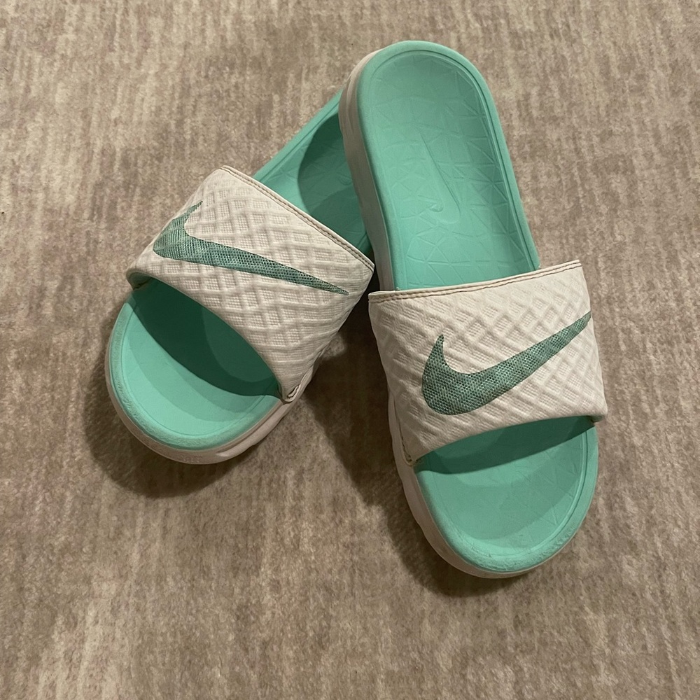 Nike Slides Size 7